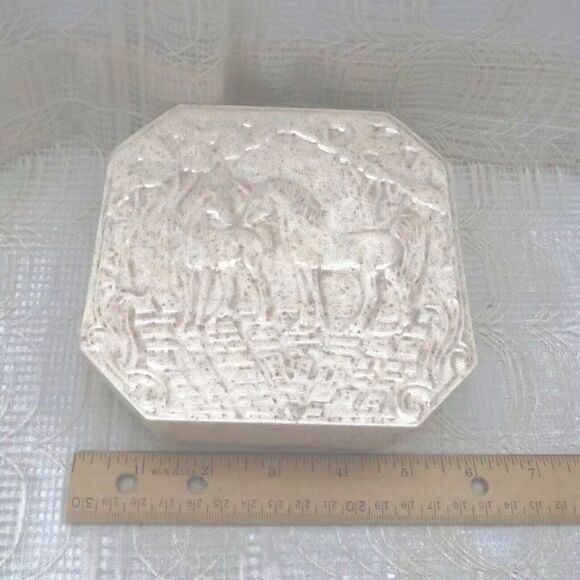 Unicorn Trinket Dish Lidded Speckled Ecru Glazed Square Shaped For Jewelry - Picture 4 of 6